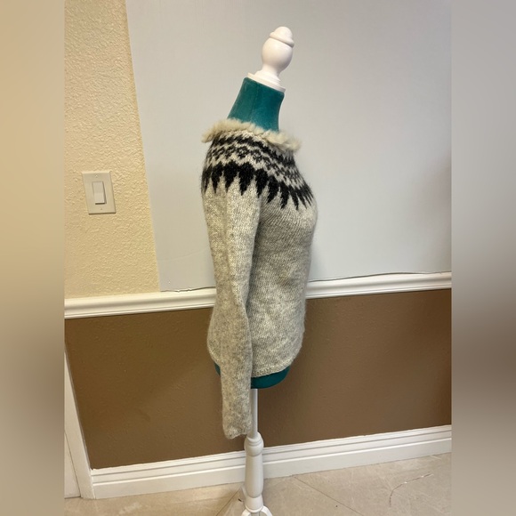 Handmade Icelandic Fair Isle Nordic Wool Sweater – Size S - Picture 5 of 8